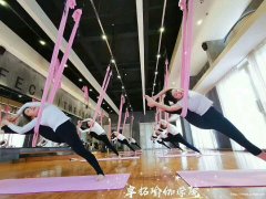 打造完美气质招聘无经验瑜伽教练健身教练学徒